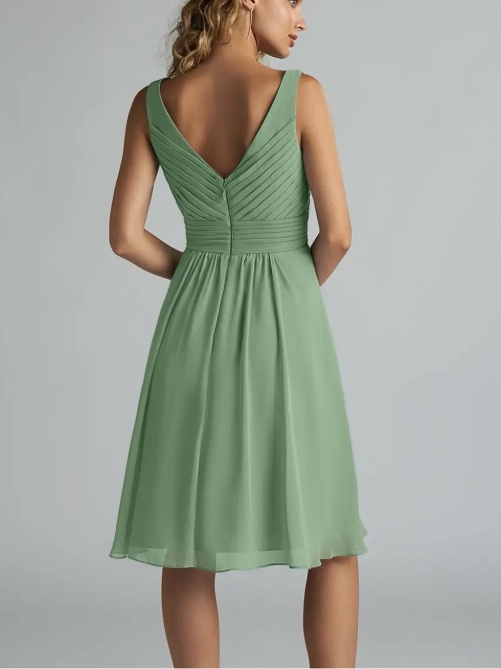 Azazie Grace V- Neck Knee Length A-Line Chiffon Formal Dress Size 6 - Picture 2 of 8